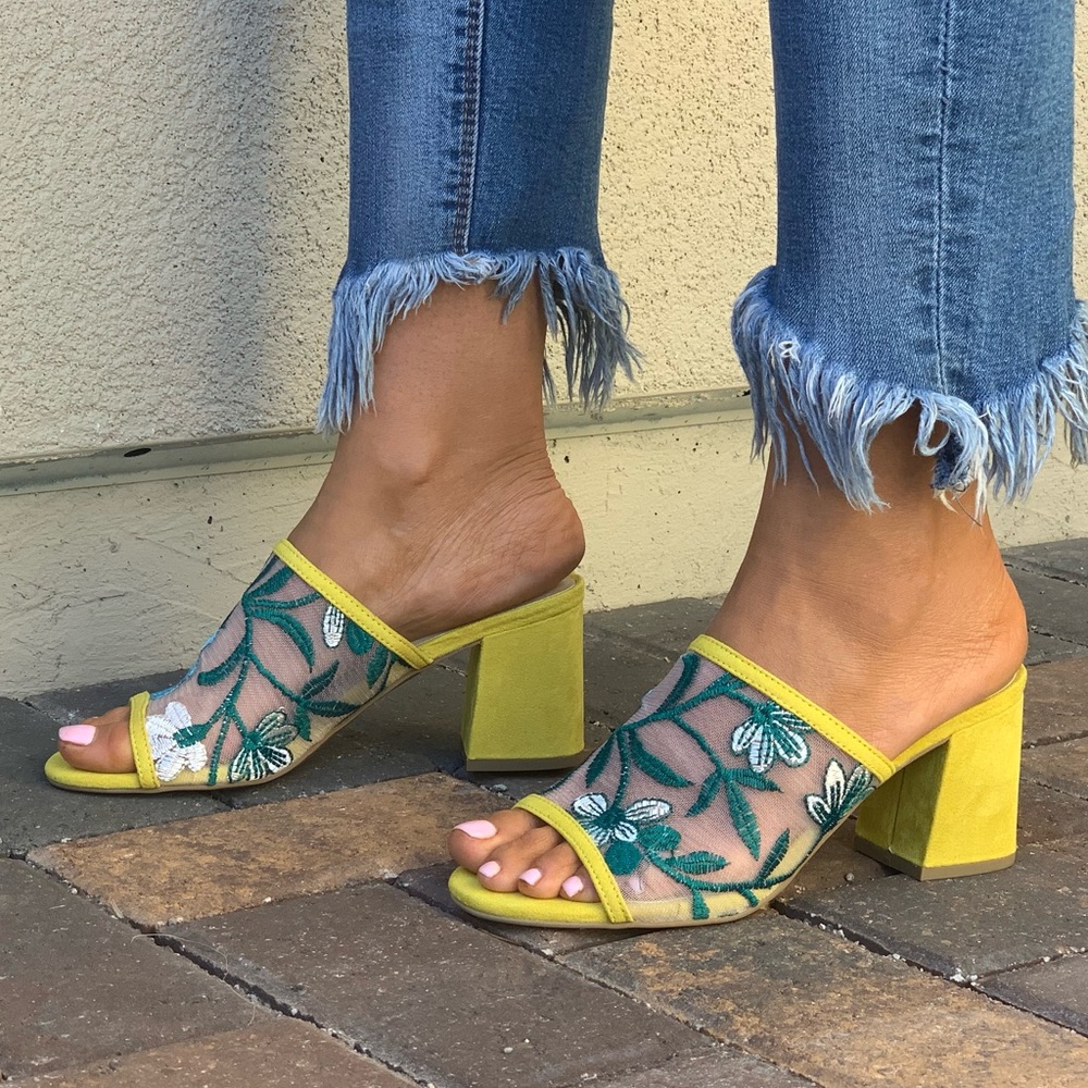 Brisbane Floral Mesh Embroidered Block Heel Mule - Picture 7 of 8
